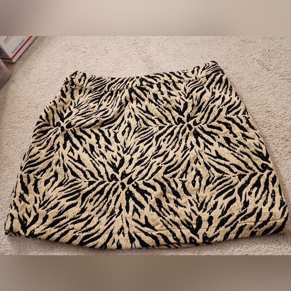 Soncy Black Gold Zebra Print Pencil Skirt Non-Stretch Back Zip Size 14/16 NWT